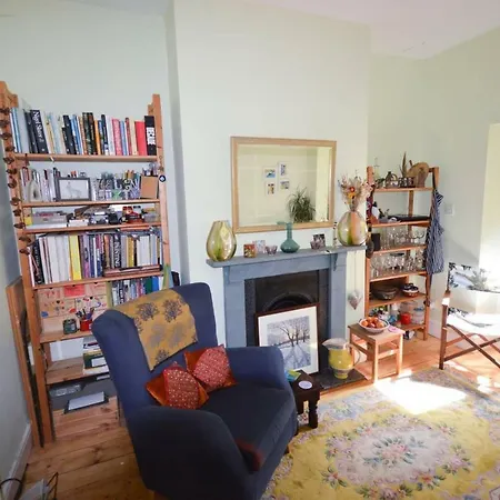 2 Double Bedroom *